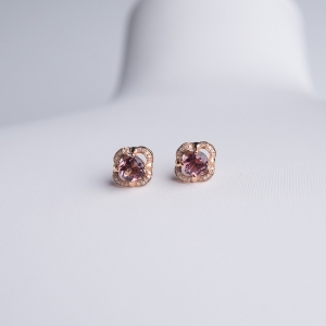 18K金镶钻粉色碧玺耳钉