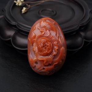 红白料南红花开富贵吊坠