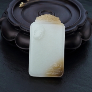 山料俏色和田玉大日如来吊坠