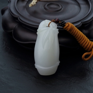山料和田白玉竹节吊坠