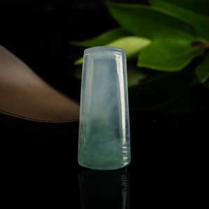 糯冰种飘花翡翠无事牌吊坠