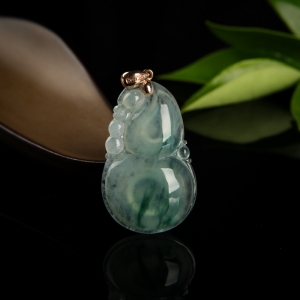 18k糯冰种飘花翡翠福禄吊坠