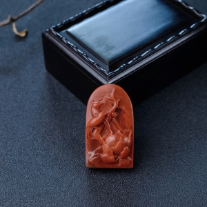 柿子红南红花鸟吊坠