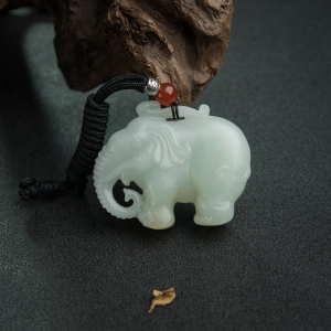 山料和田白玉吉祥如意吊坠