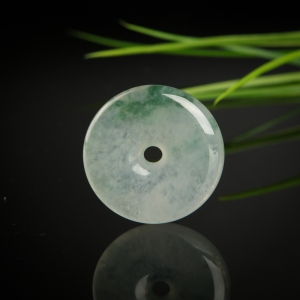 糯冰种飘花翡翠平安扣吊坠