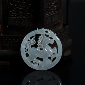 糯种翡翠马到成功吊坠