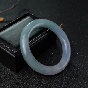 57mm糯种春带彩翡翠圆镯