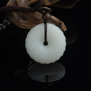 山料和田白玉平安扣手把件