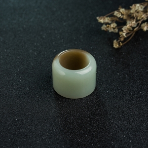 山料俏色和田玉扳指