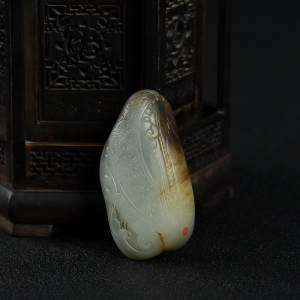 籽料俏色和玉脸谱吊坠