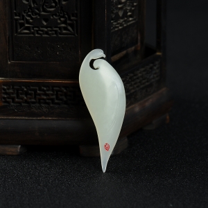 籽料和田白玉天鹅吊坠