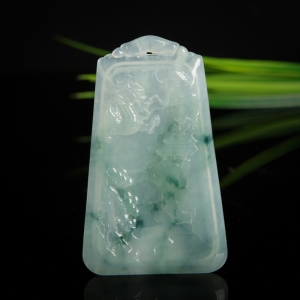 糯冰种飘花翡翠飞龙在天吊坠