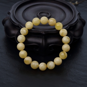 10.5mm鸡油黄蜜蜡单圈手串