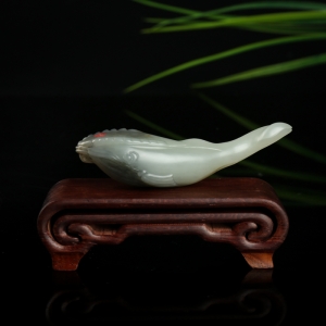 籽料和田青花玉年年有余吊坠