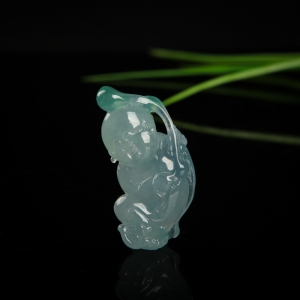 糯种飘花翡童趣吊坠