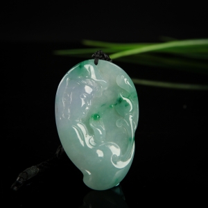 糯种飘花翡翠观音吊坠