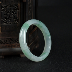 57.5mm糯种飘翠翡翠手镯