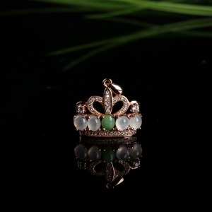 银镶糯冰种翡翠吊坠