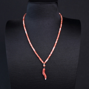 MOMO橘色珊瑚桶珠项链