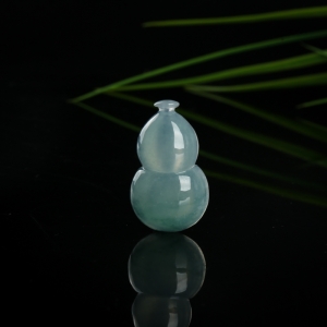 糯种飘花翡翠葫芦吊坠