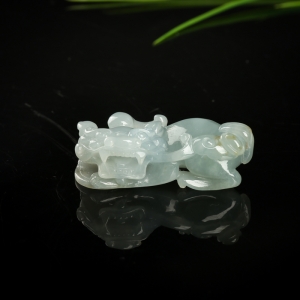 糯种俏色翡翠貔貅吊坠