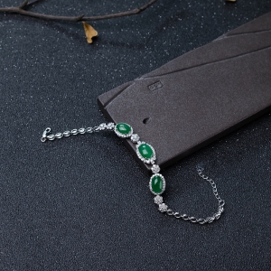 18K金镶钻糯种翠色翡翠手链