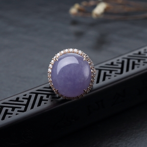 18K金镶钻糯种紫罗兰翡翠戒指