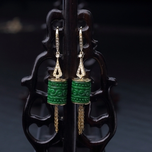 18K金镶钻干青种翡翠回纹耳坠