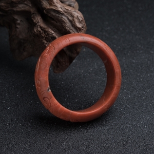 57.5mm柿子红南红仿古龙平安镯