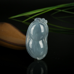 糯种翡翠富贵豆吊坠