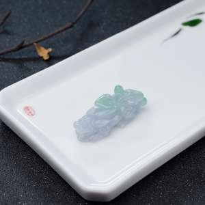 糯种春带彩翡翠貔貅吊坠