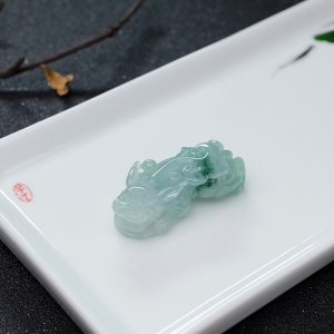 糯冰种飘花翡翠貔貅吊坠