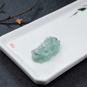 糯冰种飘翠翡翠貔貅吊坠