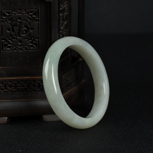 59.5mm豆种翡翠手镯