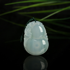 糯冰种飘花翡翠葫芦吊坠