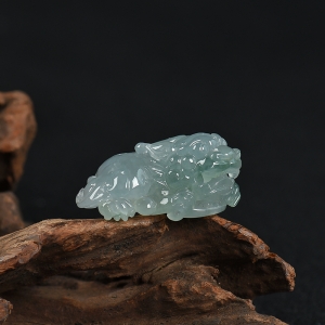 糯冰种飘花翡翠貔貅吊坠