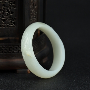 53.5mm籽料和田白玉一品清廉手镯