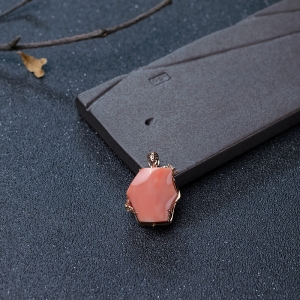 18K金镶钻MISU粉红珊瑚吊坠