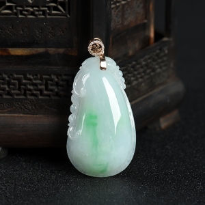 18K糯种飘翠翡翠福瓜吊坠