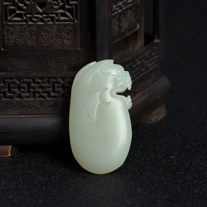 籽料和田青白玉瑞兽吊坠