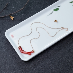 18K金镶钻阿卡正红珊瑚锁骨链