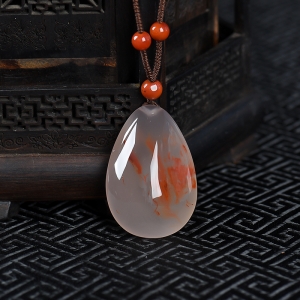 冰飘南红随形吊坠