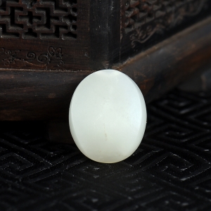 籽料和田白玉随形吊坠