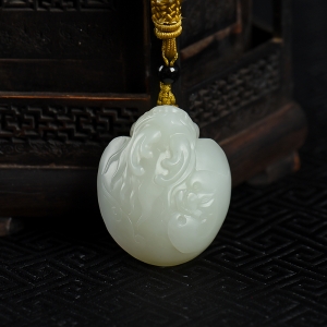 籽料和田青白玉龙龟吊坠