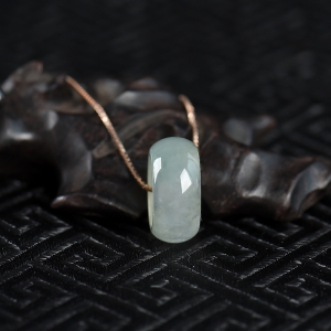 糯冰种灰绿翡翠路路通项链