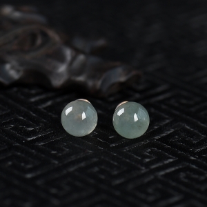 18k糯冰种灰绿翡翠耳钉