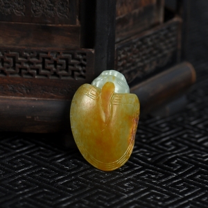 籽料和田青白玉龙龟吊坠