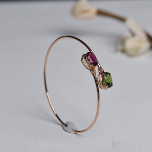 55.5mm18K金镶钻碧玺手镯