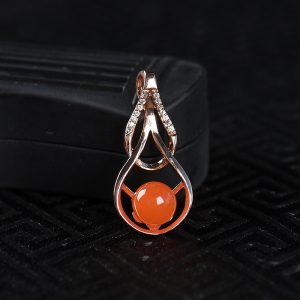 银镶樱桃红南红玉兰花吊坠