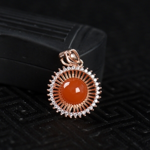 银镶樱桃红南红吊坠